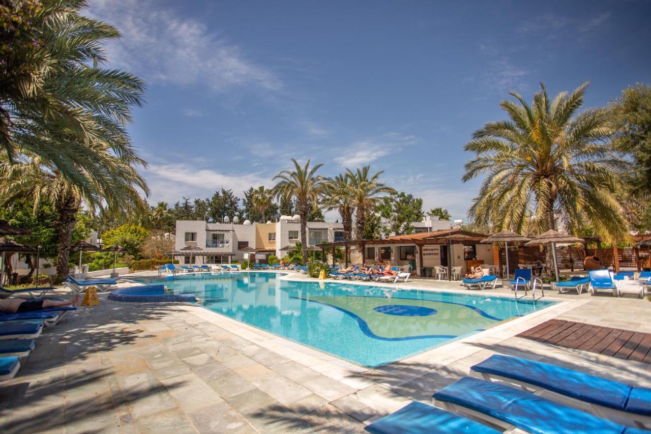 Always Welcome! Near Beach, Cml Swimming Pool Paphos Kültér fotó